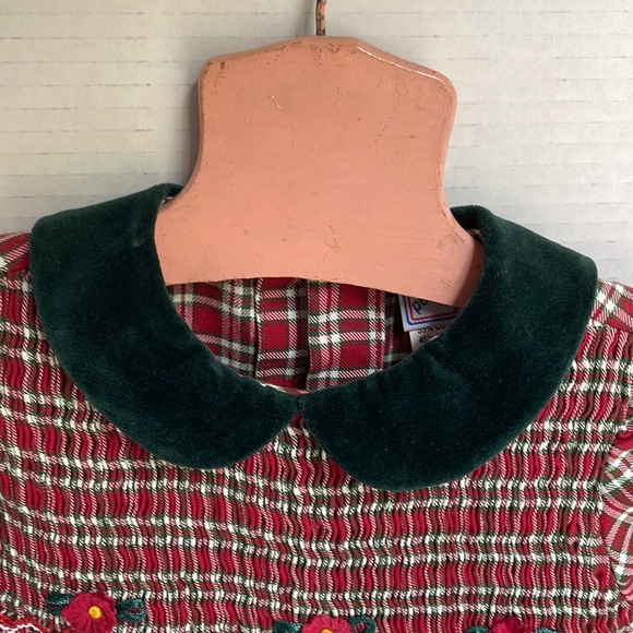 Beautiful holiday plaid embroidered baby dress. Size 6 months - Picture 4 of 12